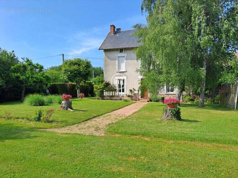 Maison à VERNEUIL-SUR-VIENNE