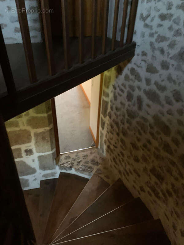 Maison à AMBRIERES-LES-VALLEES