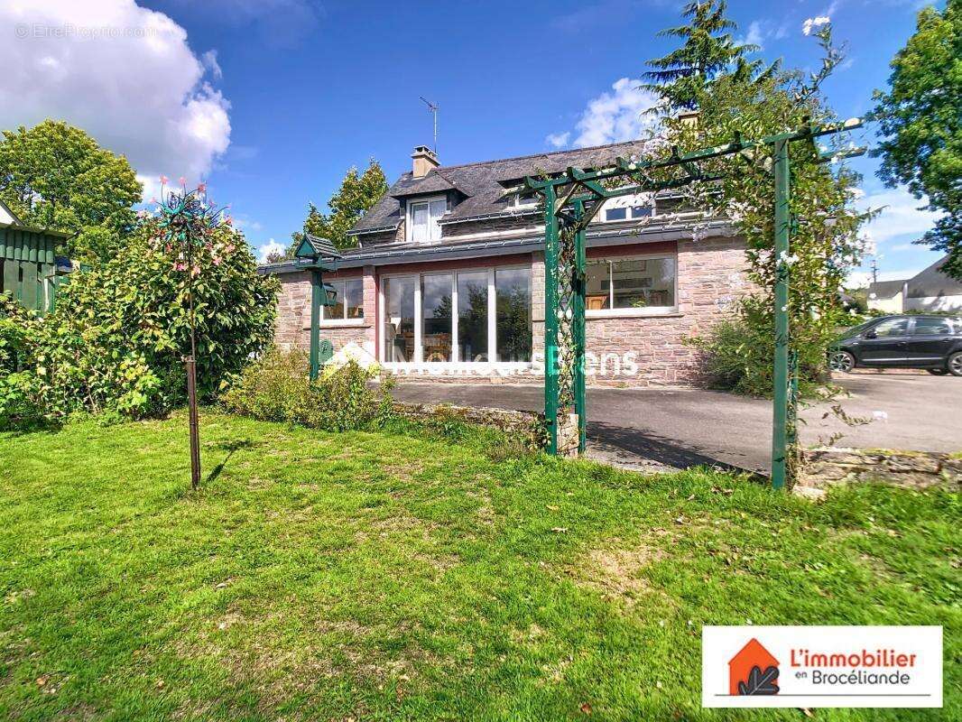 Maison à PLELAN-LE-GRAND