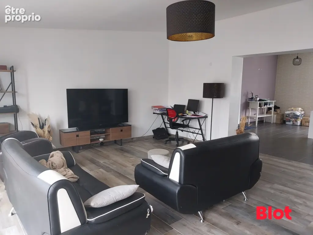 Maison 181 m² à Fougeres  - photo 5