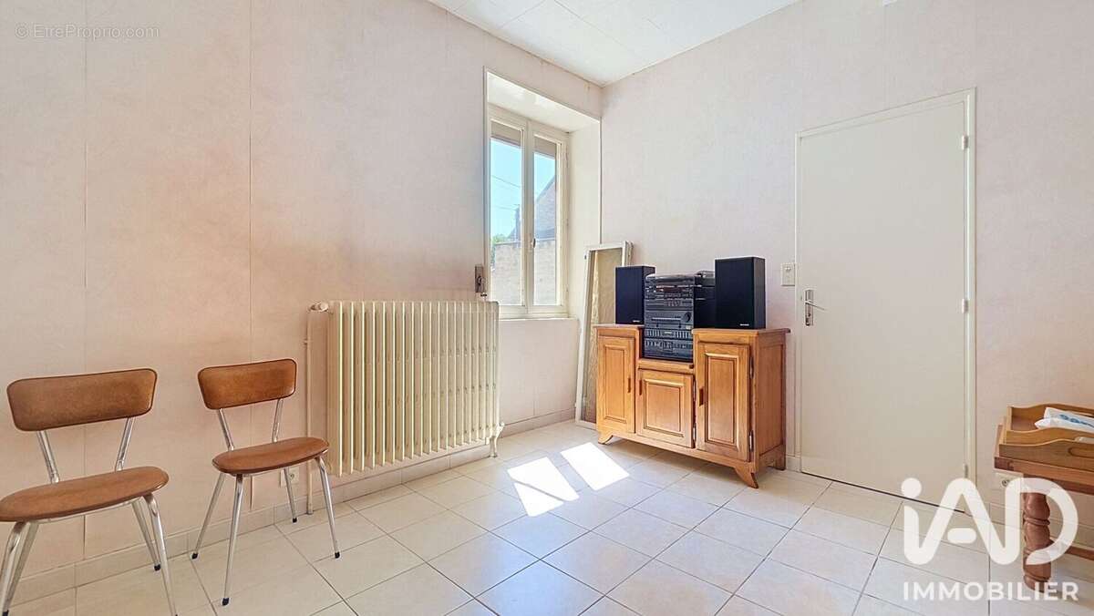 Photo 6 - Maison à COUSSEGREY