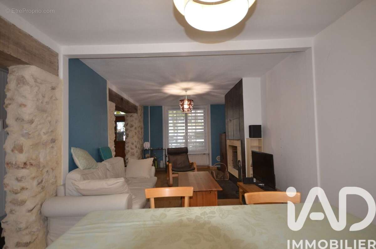 Photo 2 - Maison à SAULX-LES-CHARTREUX