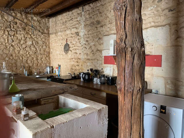 Maison à SAINT-THOMAS-DE-CONAC