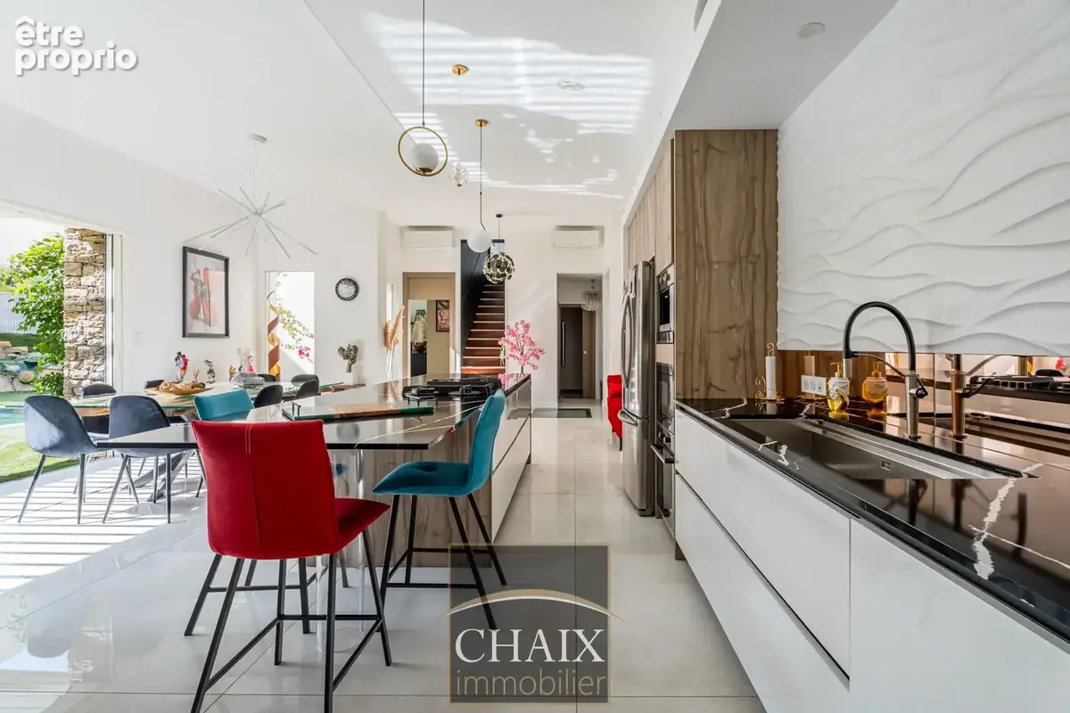 13600 LA CIOTAT - Villa contemporaine haut de gamme avecaccès plage privée - photo 8
