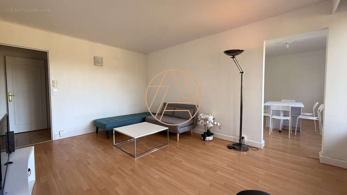 Appartement à CHENNEVIERES-SUR-MARNE