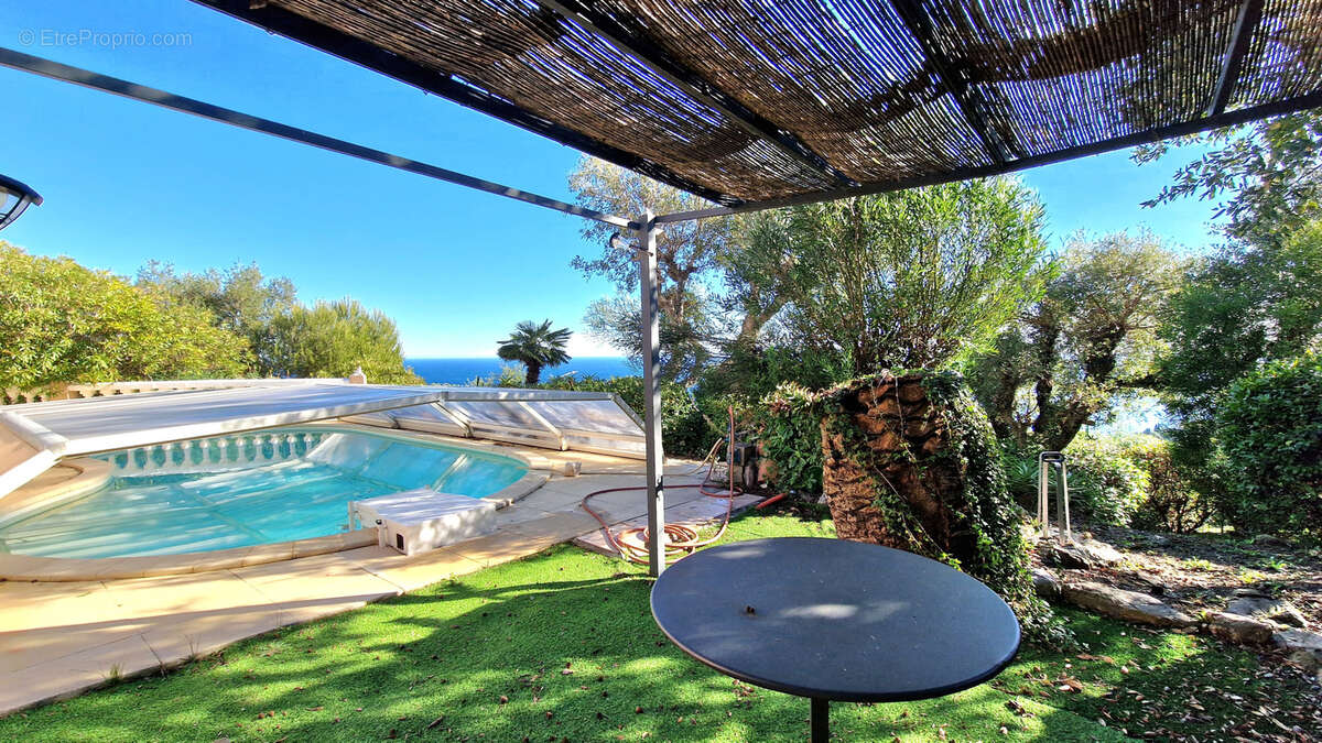 Maison à LES ISSAMBRES