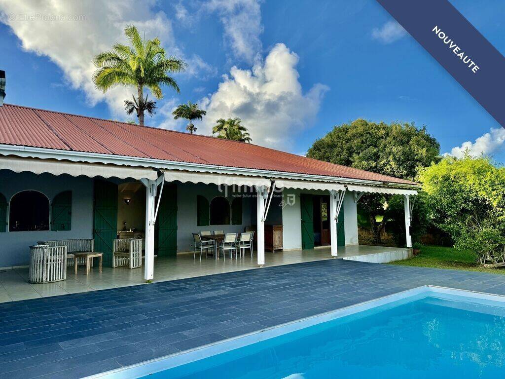 Maison à PETIT-BOURG