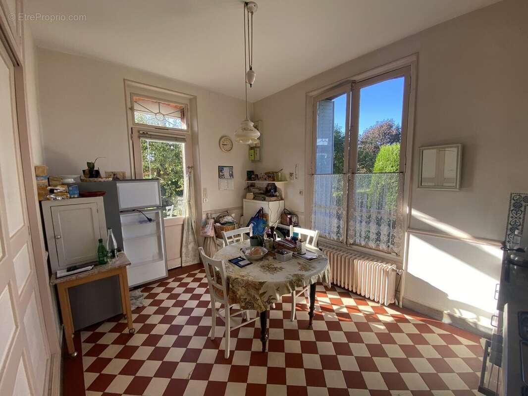 Maison à BELLEGARDE