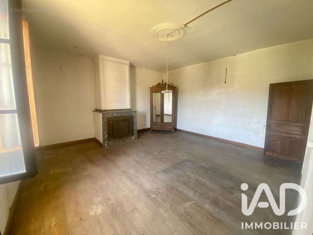 Maison 250 m² à Pouzac  - photo 6