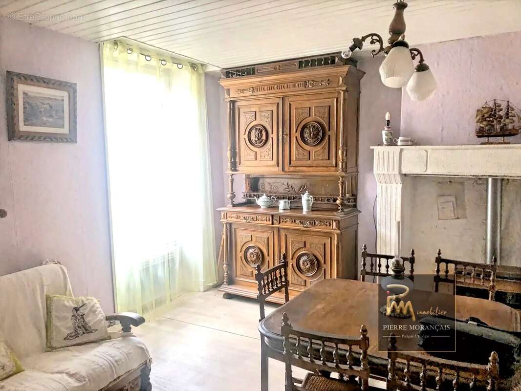 Maison à SAINT-VINCENT-DU-LOROUER