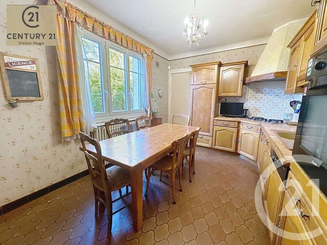 Maison à LE PALAIS-SUR-VIENNE