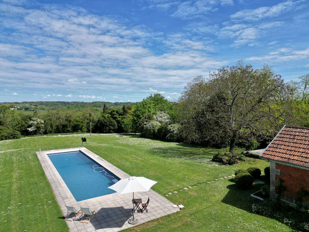 Maison à BLAYE