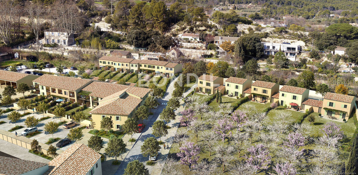Appartement à CUCURON