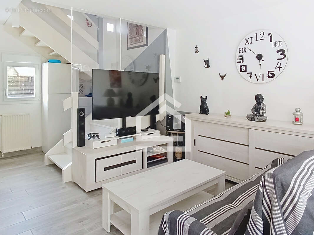 En vente au Taillan-Médoc : villa avec terrasse avec CADRE D'ENVIES - photo 3