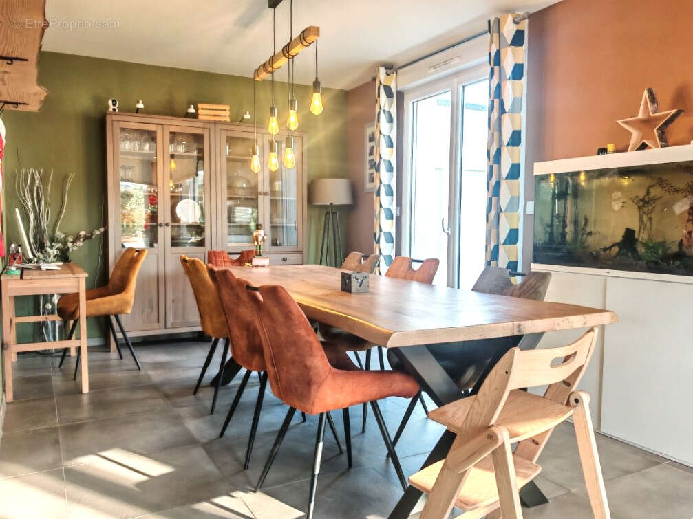 Maison à GARCELLES-SECQUEVILLE