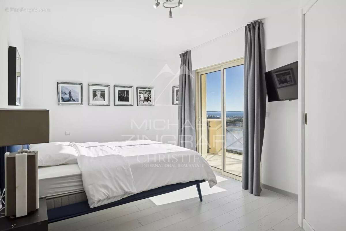 Maison à MANDELIEU-LA-NAPOULE