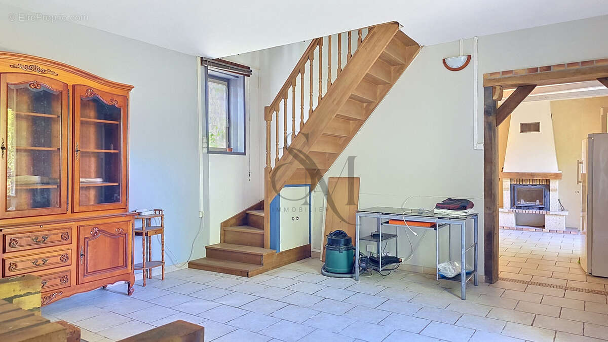 Maison à PERS-EN-GATINAIS