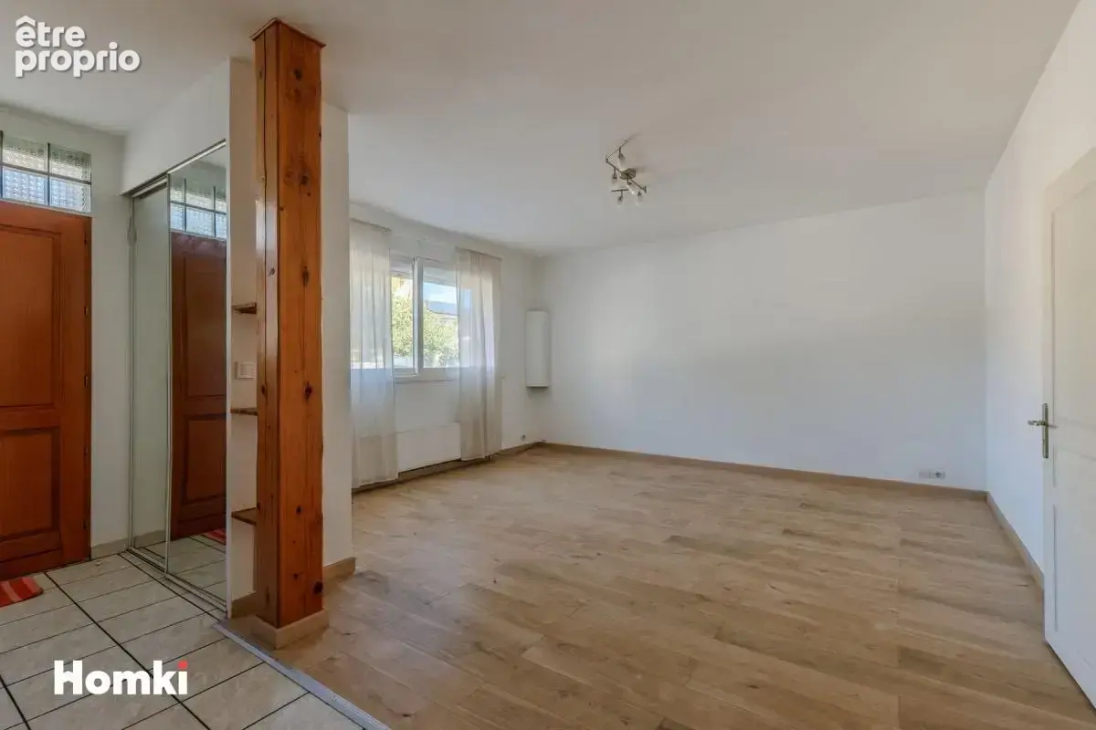 Villeurbanne – maison de ville 3 chambres – 141,72 m² – terrasse sud – dpe c - photo 3