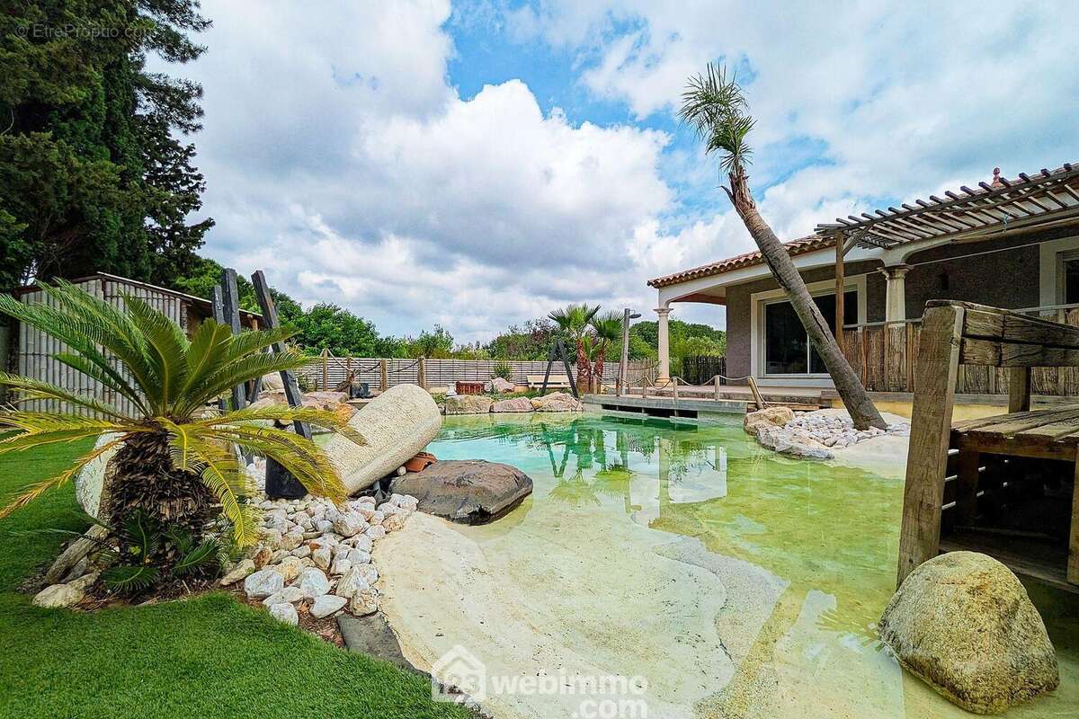 Un autre angle : on ne s'en lasse pas - Maison à VILLENEUVE-LES-BEZIERS