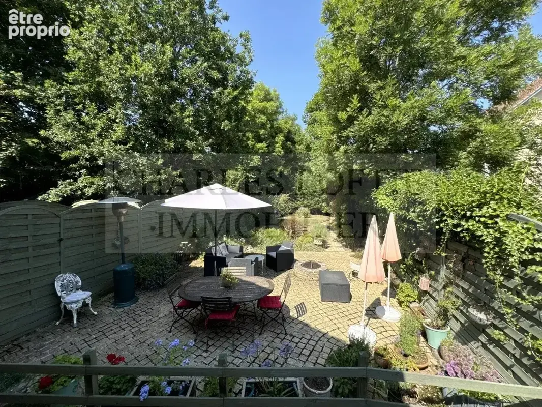 Charmante maison de village en pierre avec jardin et maison attenante à restaurer - photo 2