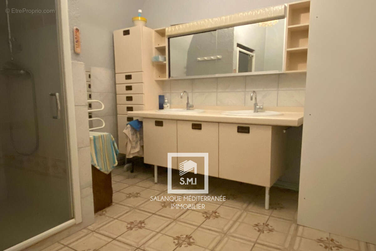 Maison 69 m² à Saint-Laurent-De-La-Salanque  - photo 8