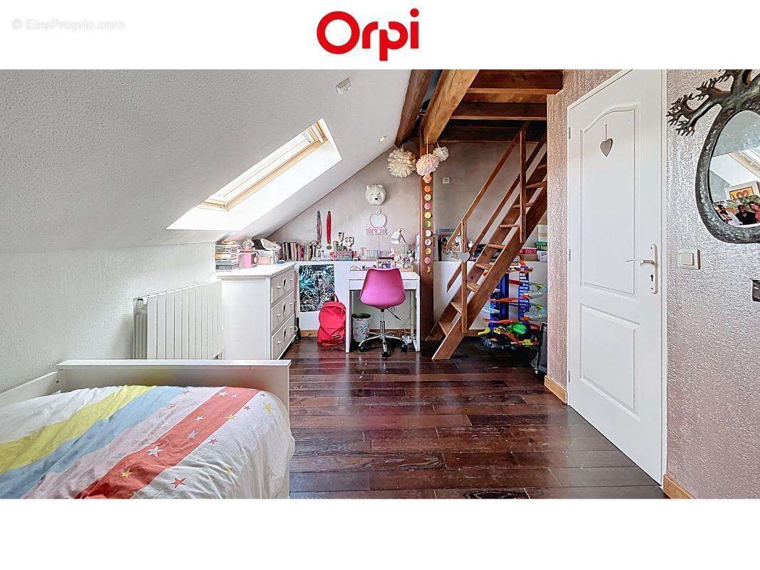 Maison à VETRAZ-MONTHOUX