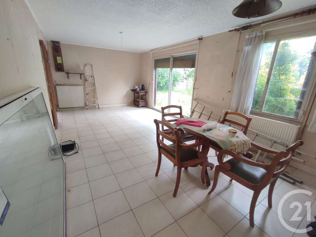 Maison à SUILLY-LA-TOUR