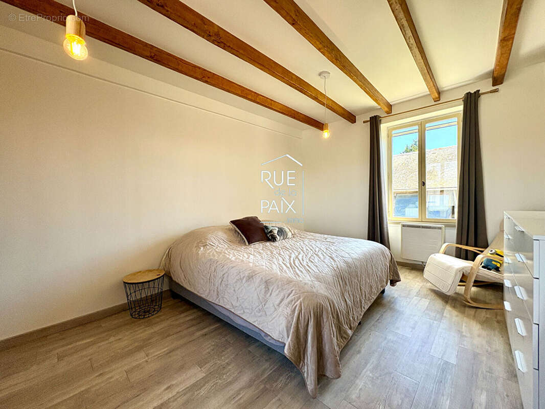 Maison Cherves 5 pièce(s) 140.89 m2 - photo 6