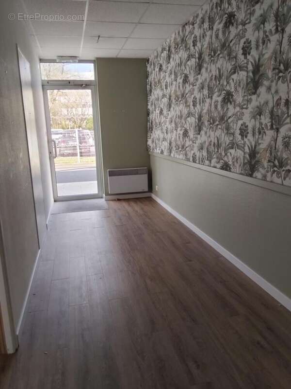 Photo 2 - Commerce à LA ROCHE-SUR-YON