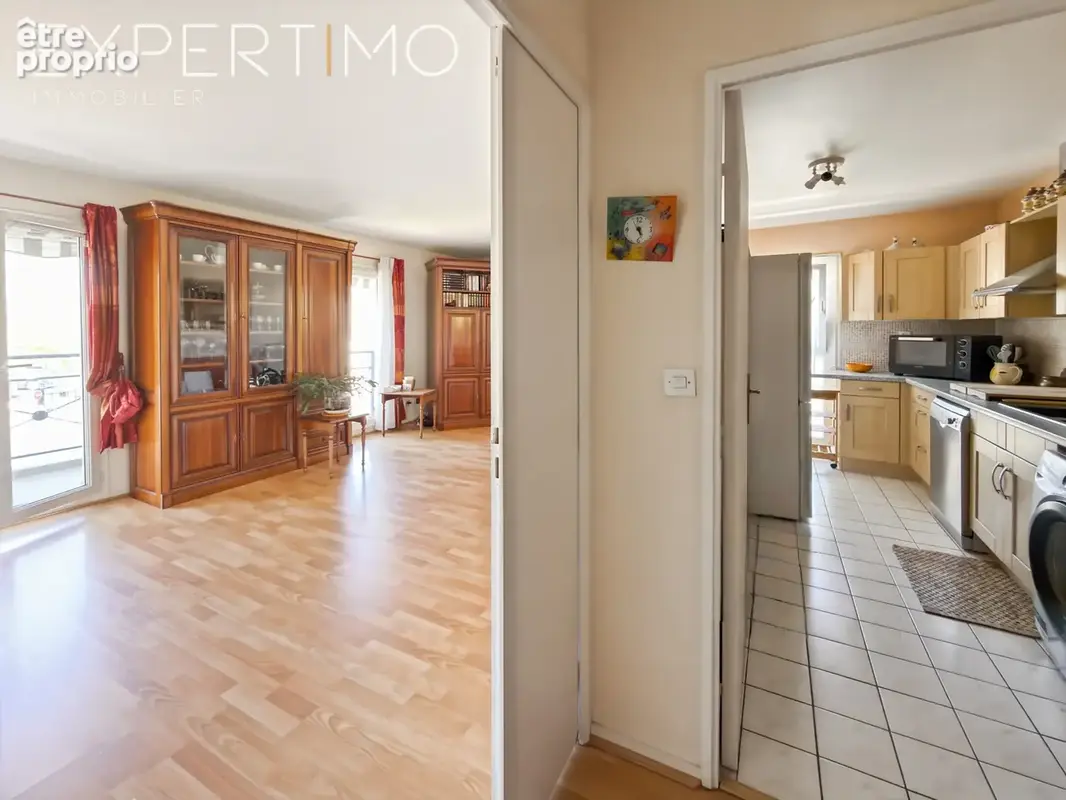Margency. 3 pièces avec balcon   double séjour 30 m2   2? chambre possible   parking - photo 8