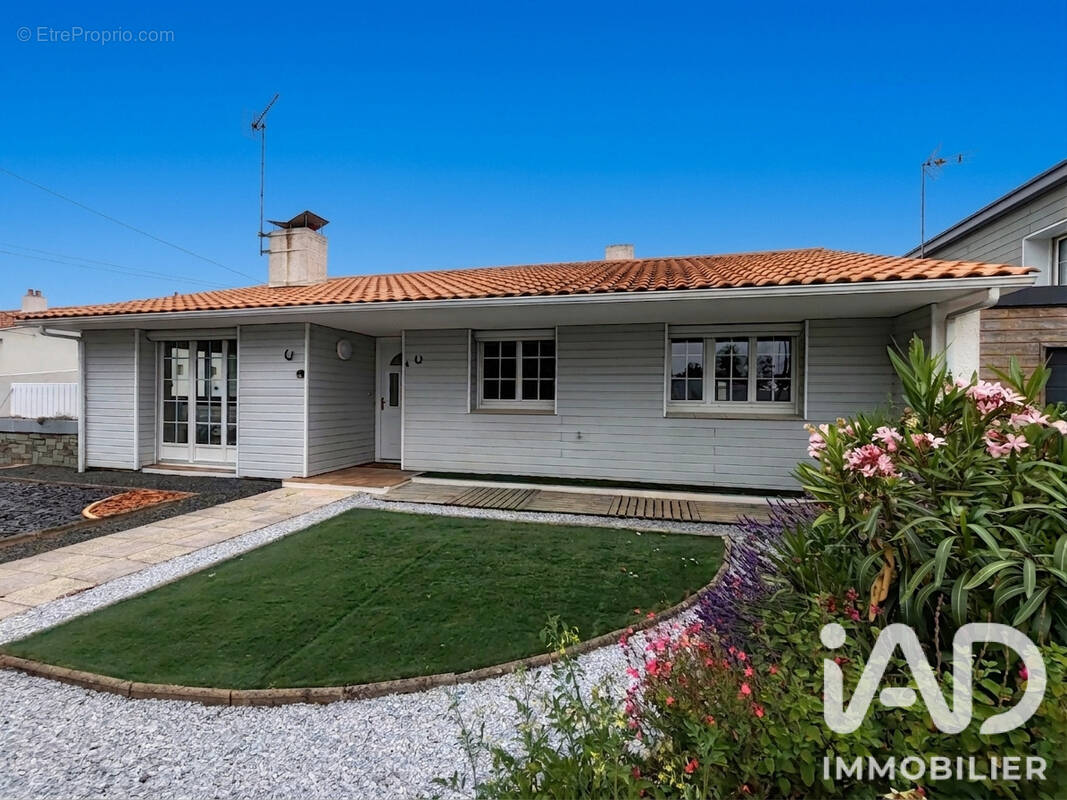 Photo 1 - Maison à CHALLANS