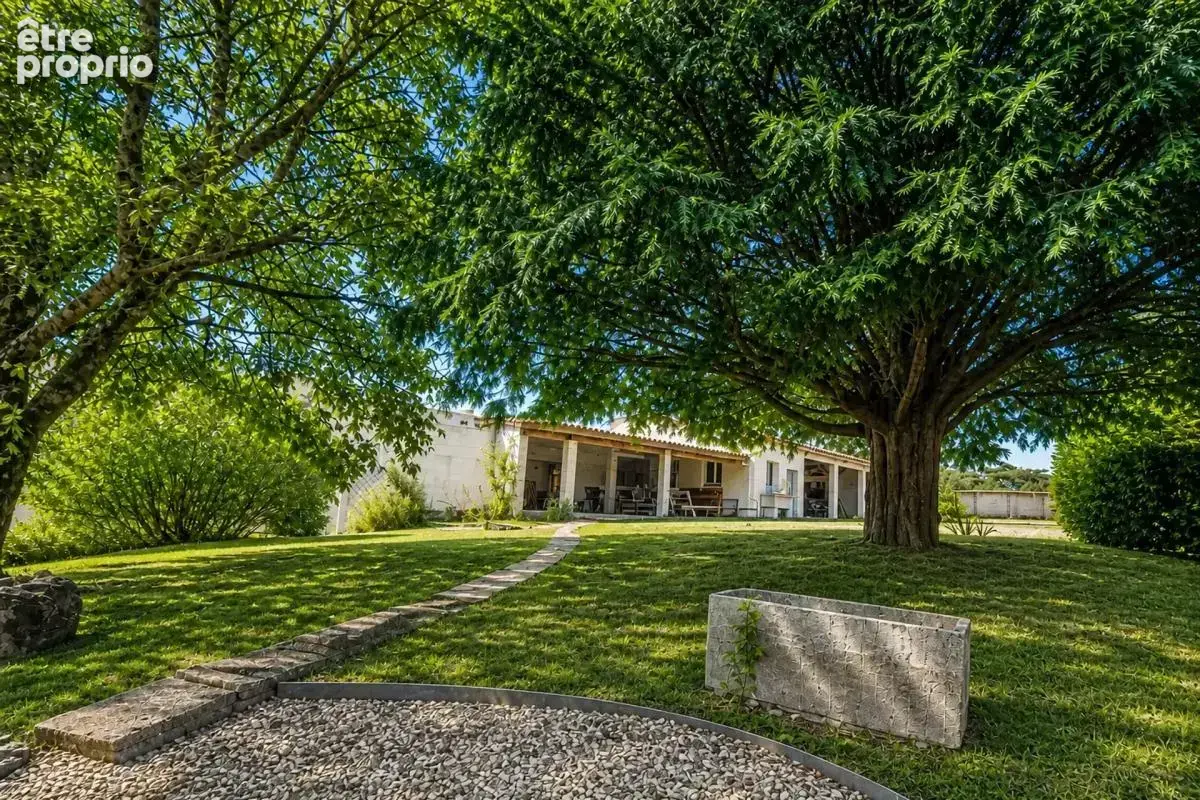 Maison de 6 pièces de 192 m² à Mornac - photo 10