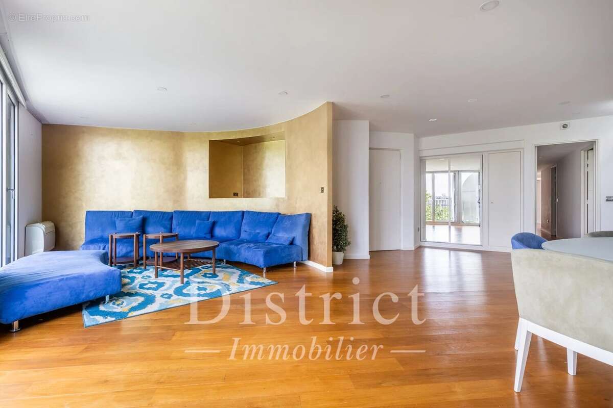 Appartement à PARIS-4E