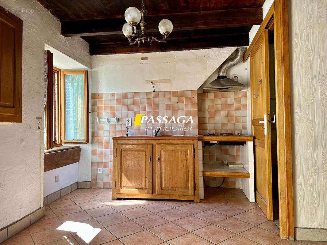 A VENDRE - Maison d'habitation de type 3 avec terrasses et jardin non attenant - SAINT GERMAIN DU TEIL - photo 3