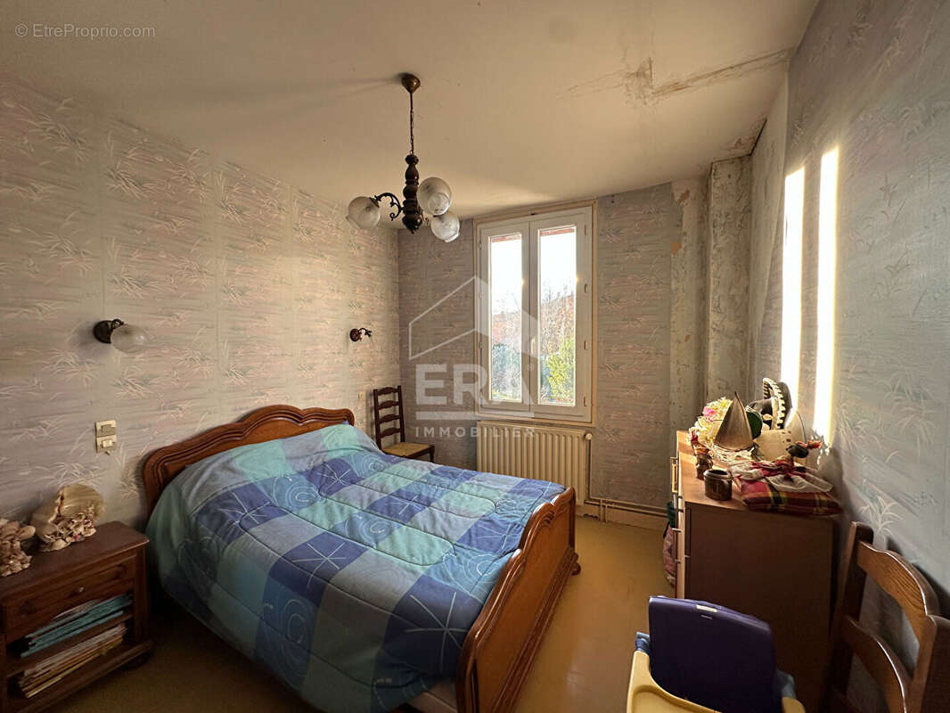 Maison à CHATEAU-ARNOUX-SAINT-AUBAN