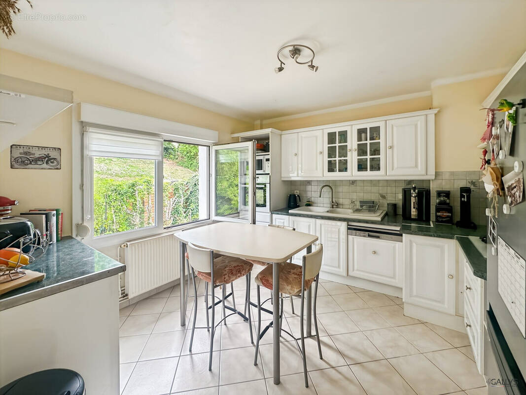 Appartement à ARS-SUR-MOSELLE