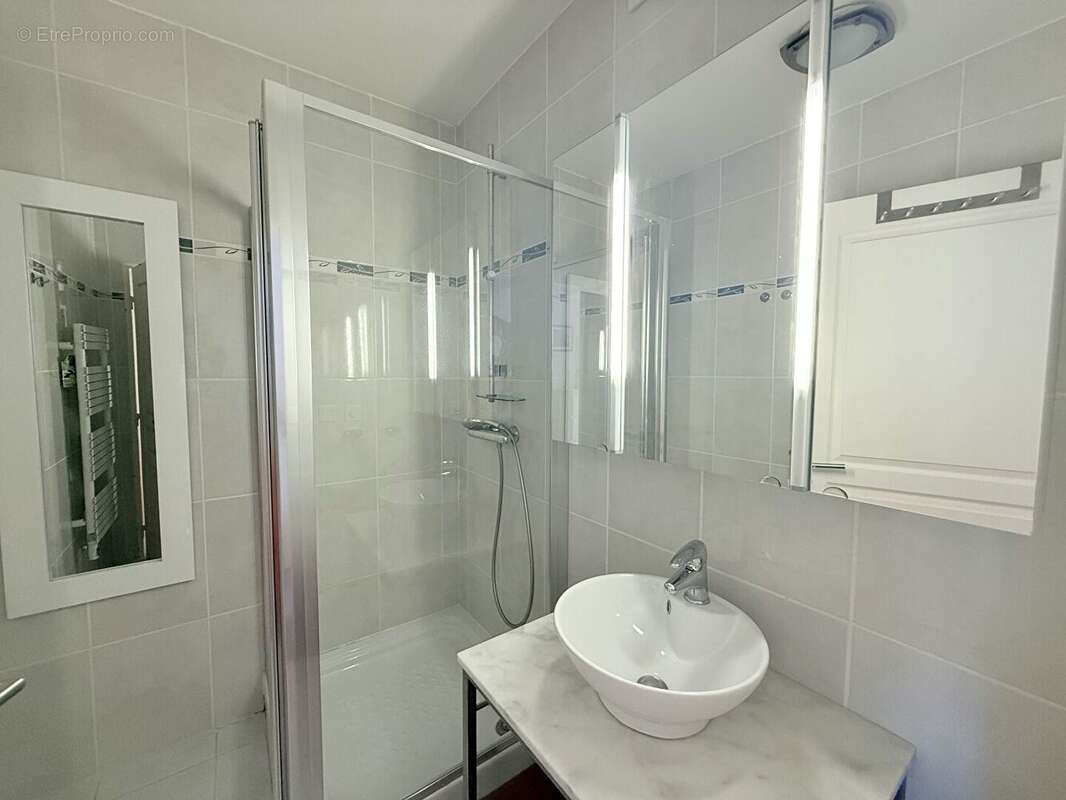 Appartement à LES ISSAMBRES