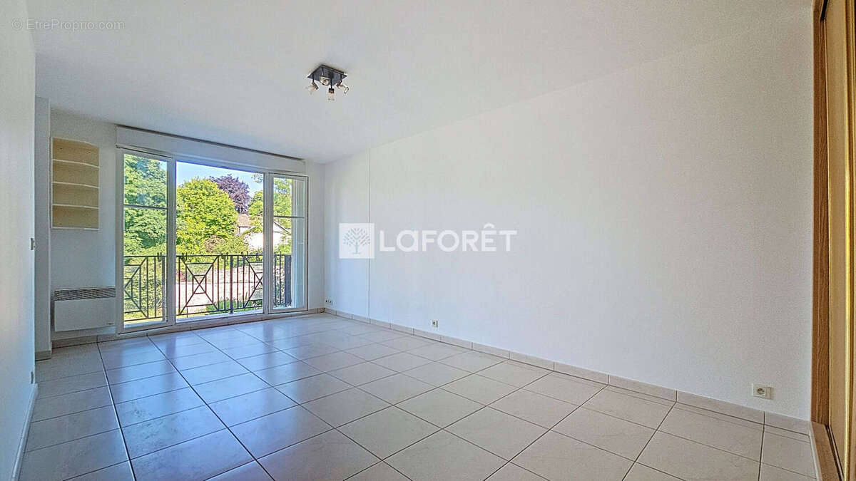 Appartement à ORRY-LA-VILLE