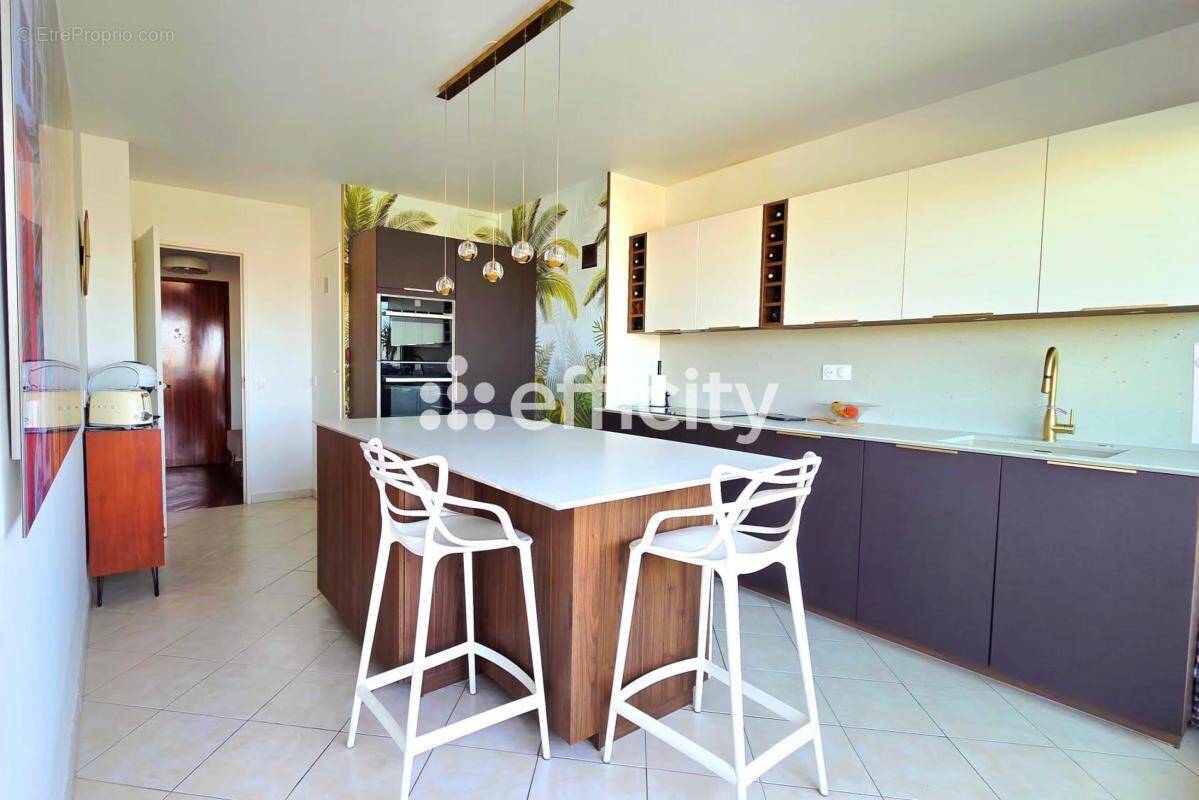 Appartement à MARSEILLE-9E