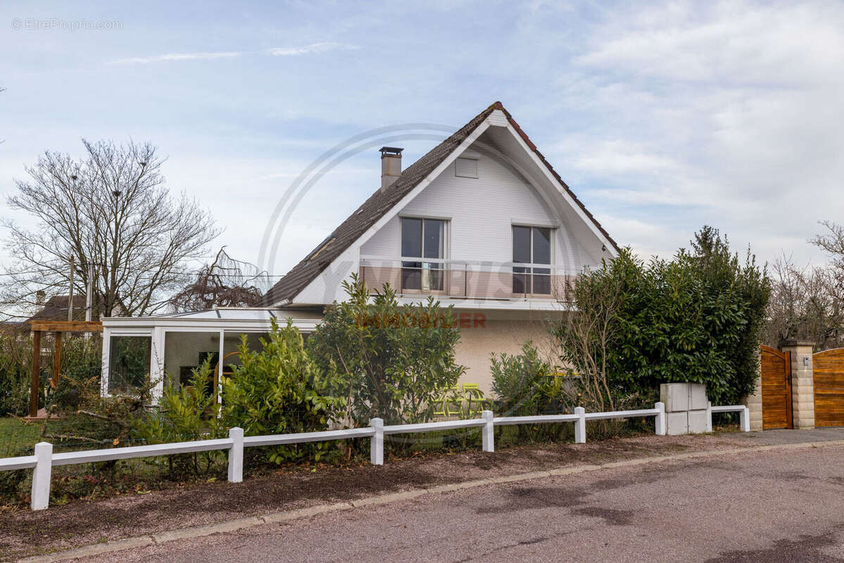 Maison à CHAPET