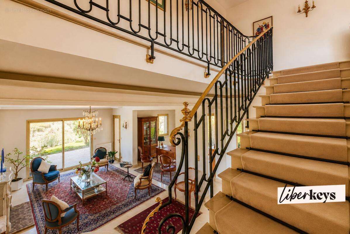 Maison d’exception 7 pièces - Maudétour-en-Vexin - 254 m² sur 2 357 m² de terrain - photo 4