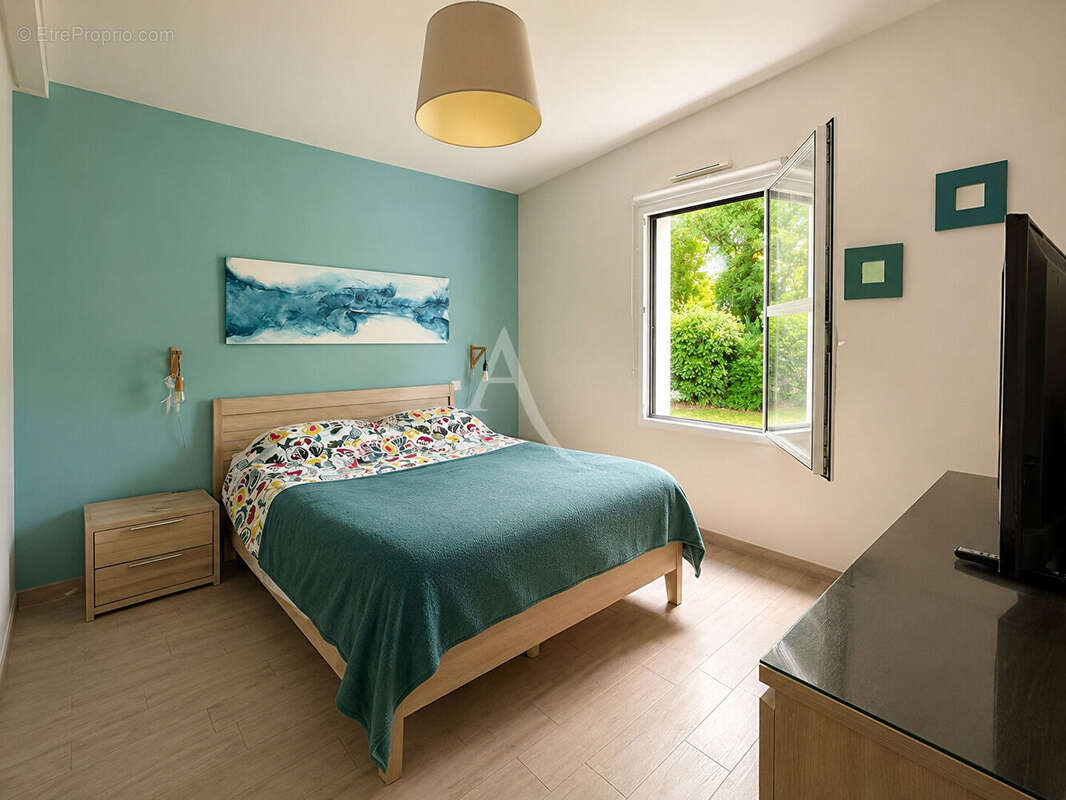 Maison, piscine, garage, 5 chambres de 2011 - photo 8