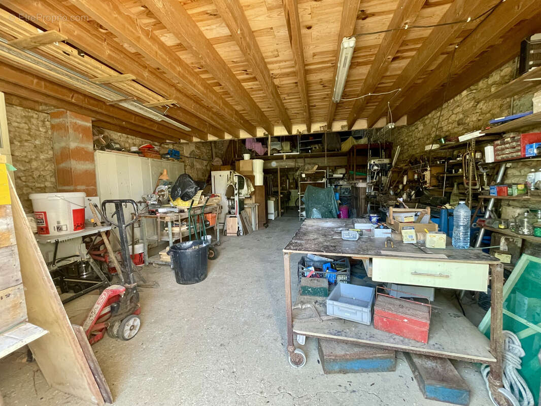 Maison à LES NOUILLERS