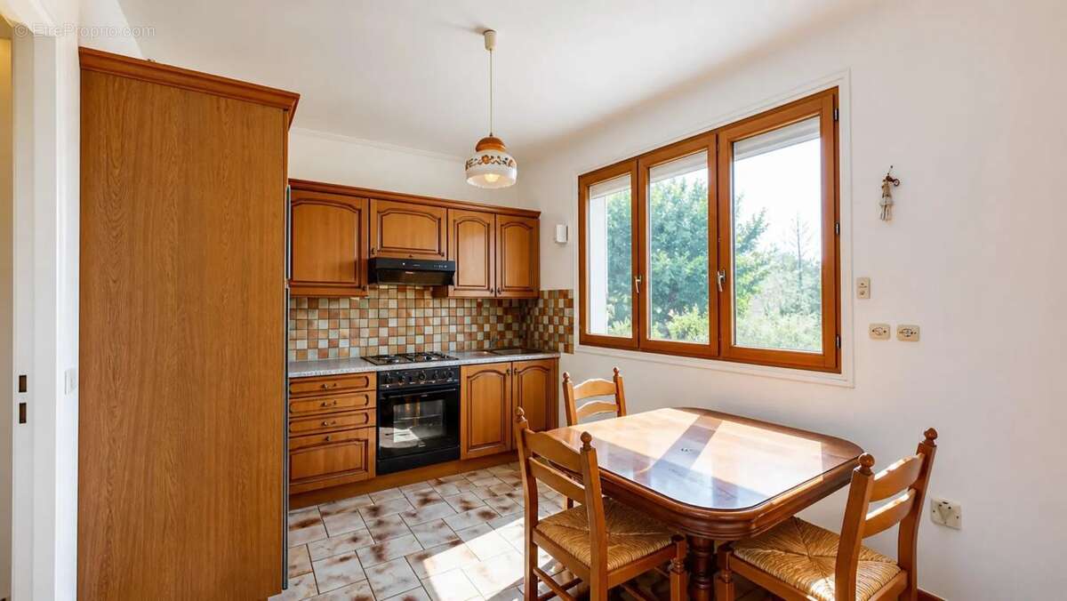 COURGENT : Maison - 203m²  sur 1380m2 de jardin - 5 à 6 chambres - photo 25