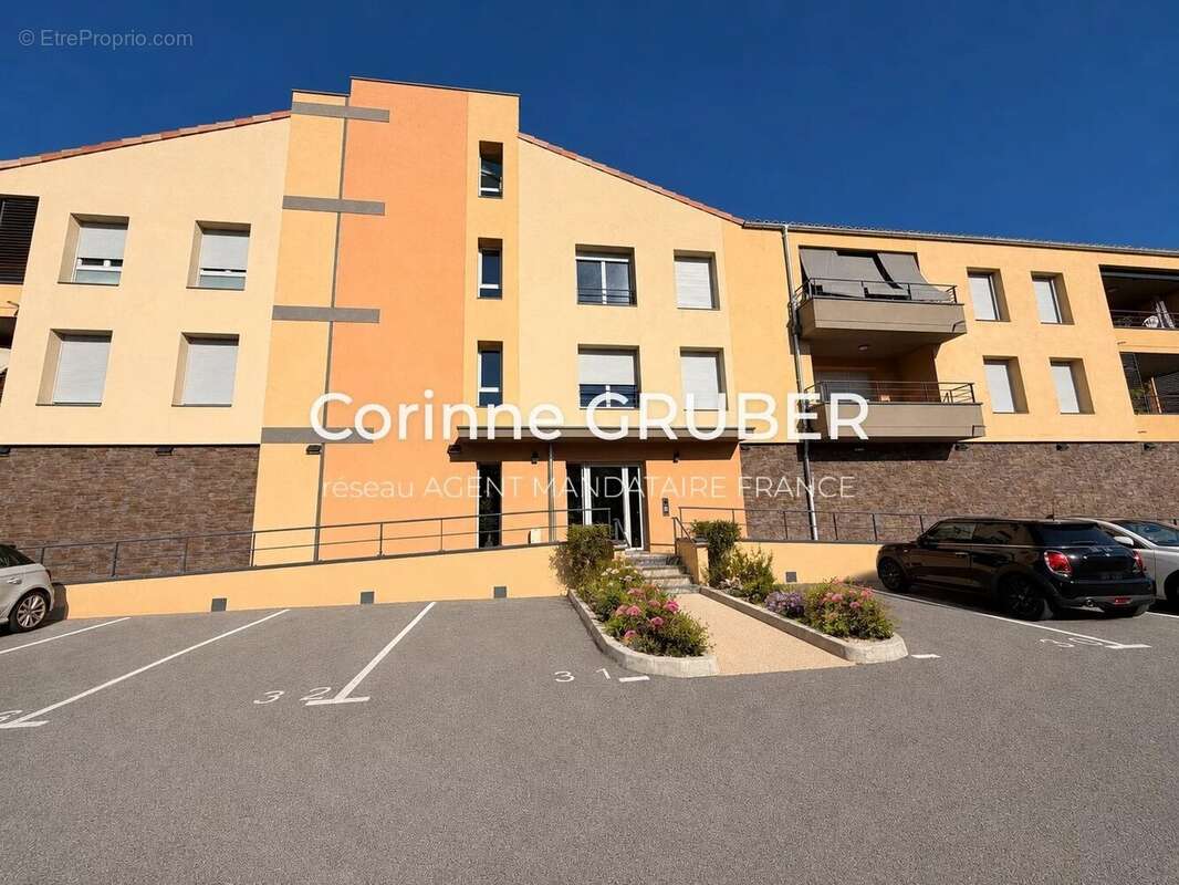 Proche hyper-centre digne – appartement récent de type 3 avec terrasse, jardin, garage et place de parking - photo 14