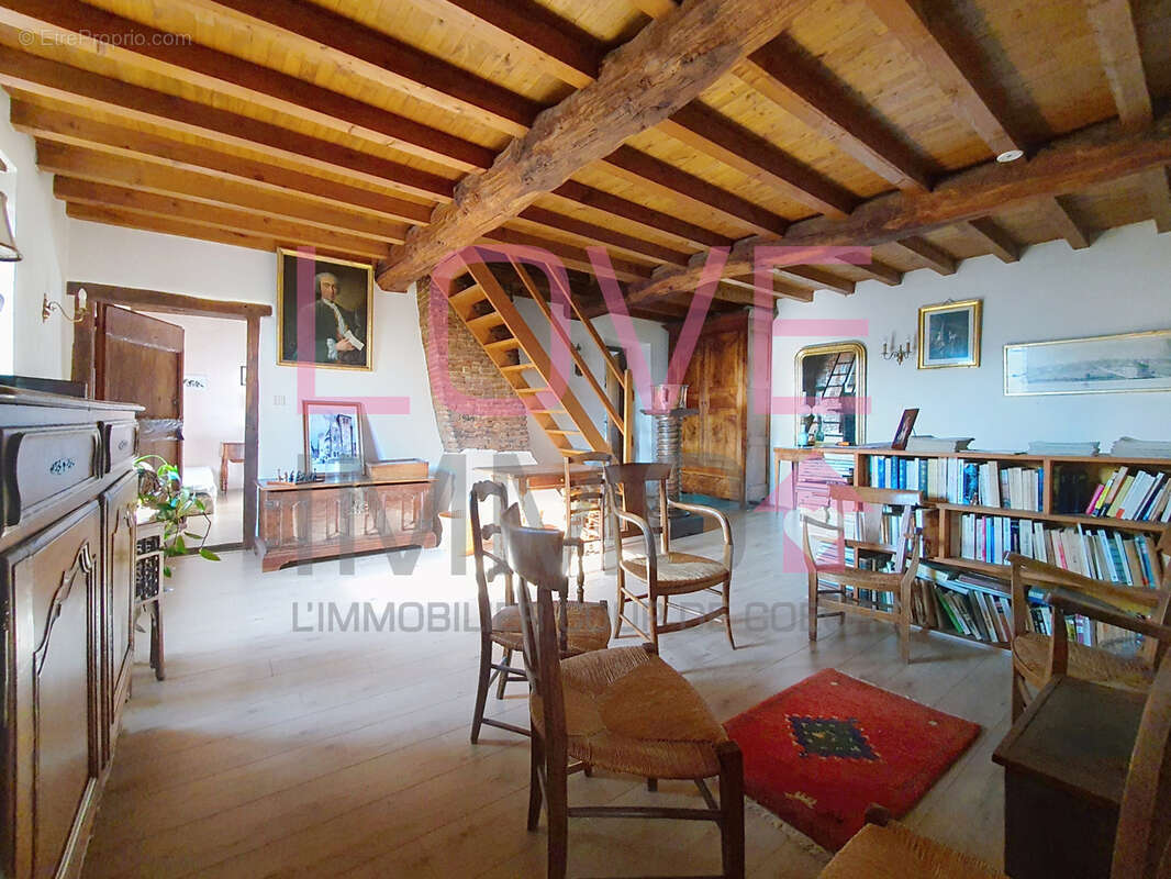 Maison à LA TOUR-DU-PIN