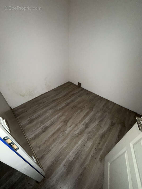 Parking à BRAY-SUR-SOMME