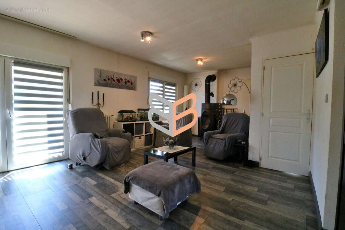 Maison à AUDUN-LE-ROMAN