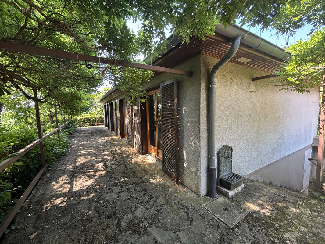 Maison à SAINT-CYR-AU-MONT-D&#039;OR