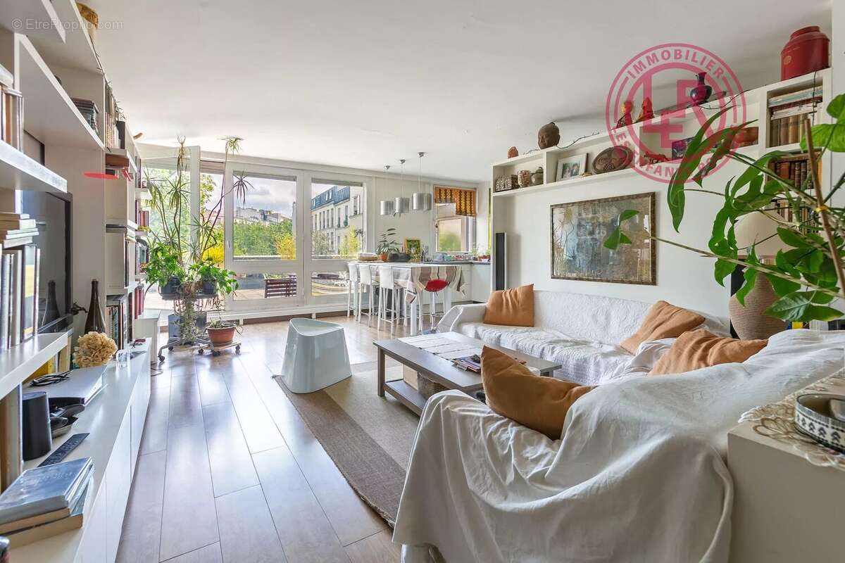 Appartement à PARIS-14E